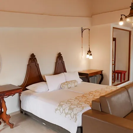Hotel Kartaxa 4*