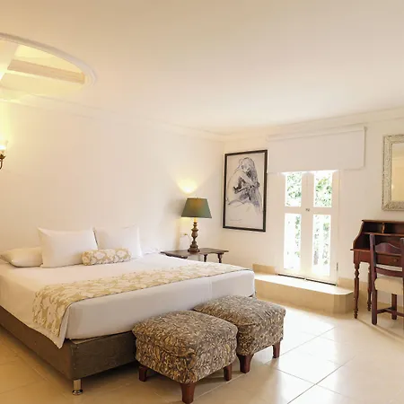 Hotel Kartaxa 4*